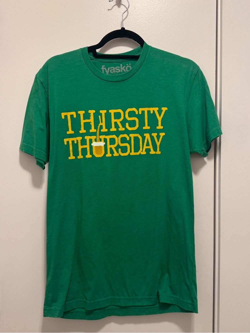 Fyasko Thirsty Thursday Graphic T-Shirt Men’s Medium Green Beer Drinking Tee